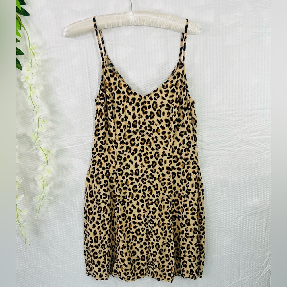 H&M Divided Cheetah Animal Print Spaghetti Strap V-neck  Dress Size 4